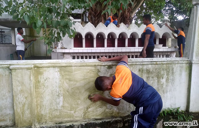 West Troops Assist Renovation Work at 'Abinawarama' Temple