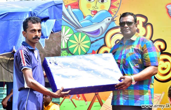 SLLI Regimental HQ Marks Annual New Year Festival with Varieties
