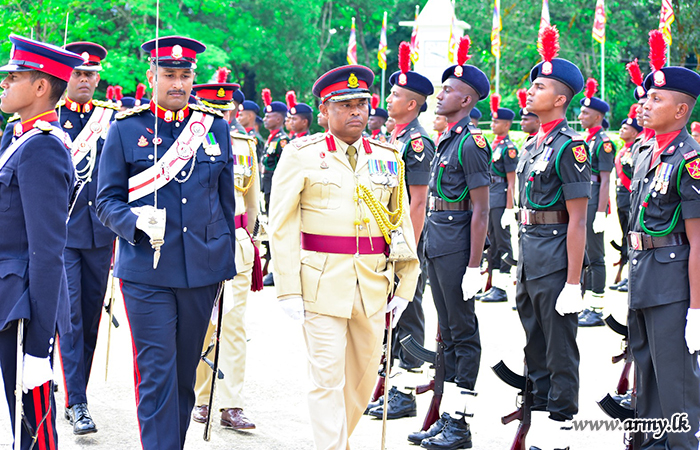 යුද්ධ හමුදාවෙන් නුදුරේදි විශ්‍රාම ගැනීමට නියමිත ගැමුණු හේවා බලකායේ ජ්‍යෙෂ්ඨ නිලධාරීන් දෙදෙනෙකුට එම රෙජිමේන්තුවේ ගෞරවාචාරය