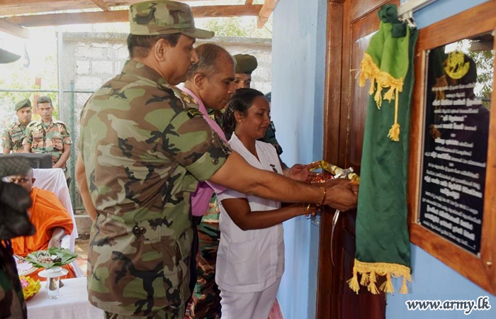 231 Brigade Troops Refurbish Office of PMH at Keviliyamadu