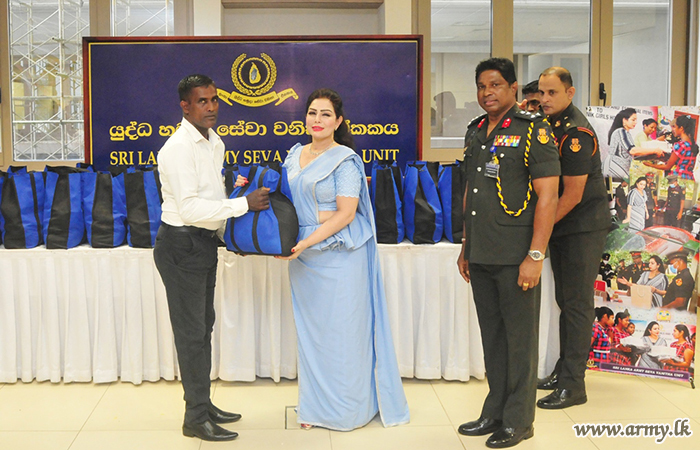 Army Seva Vanitha Unit Appreciates Civil Employees’ Role Giving Gift Parcels