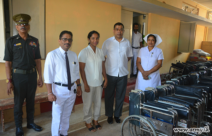 5 SLEME Troops in Wanni Repair Unattended Wheelchairs at Anuradhapura Teaching Hospital