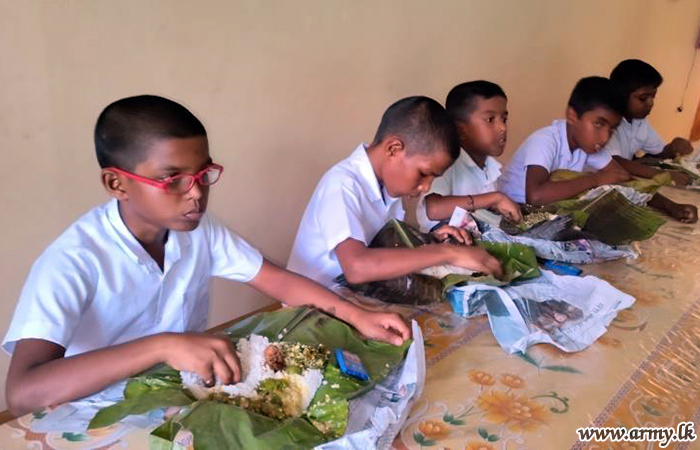 GW Troops Offer Lunch to Children with Special Needs