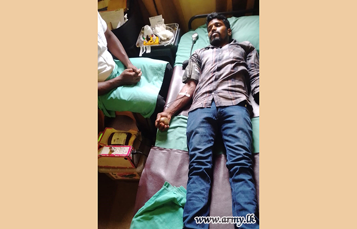 142 Infantry Brigade Troops Give Blood to National Blood Centre