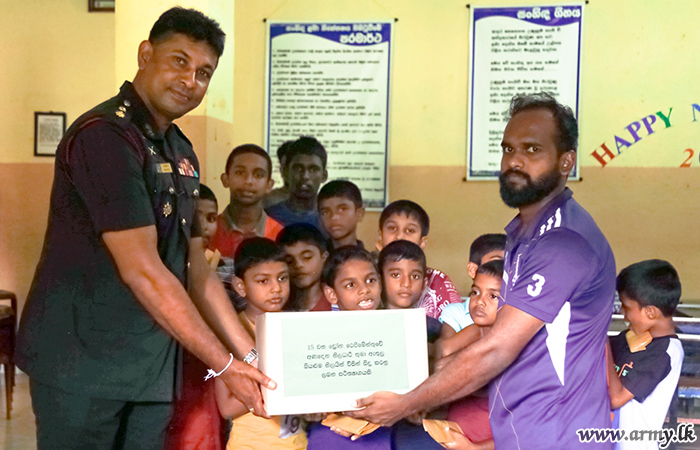 15 Drone Regiment SLA Feeds Children for ‘Vesak’