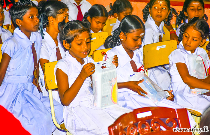 தென் நன்கொடையாளர்களின் ஒத்துழைப்பில் 603 முல்லைத்தீவு மாணவர்களுக்கு கற்றல் உபகரணங்கள்