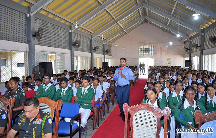 Awareness Lecture on ‘Drug Prevention’ Held for Students at Mullaittivu