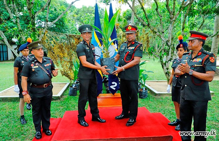 SLAVF Deputy Commandant Meets 2 (V) SLAGSC Troops