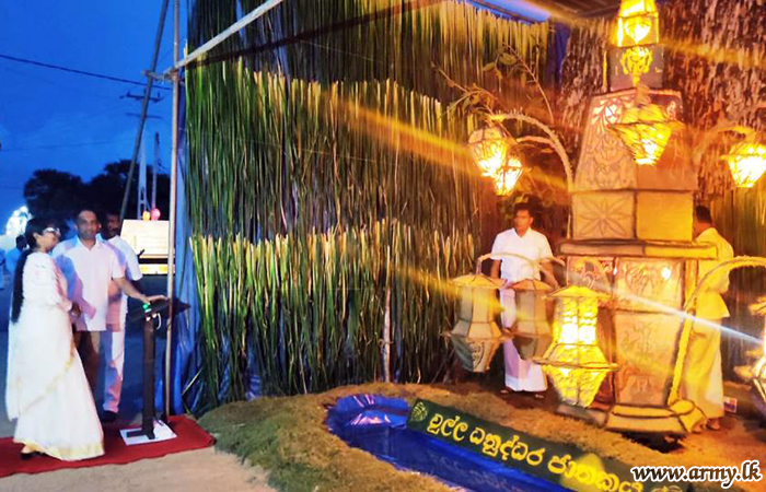 54 வது காலாட் படைபிரிவினரால் 'வெசாக்'  நிகழ்வு 