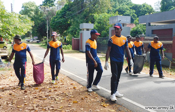 Troops Lead Fight against Dengue in Polonnaruwa