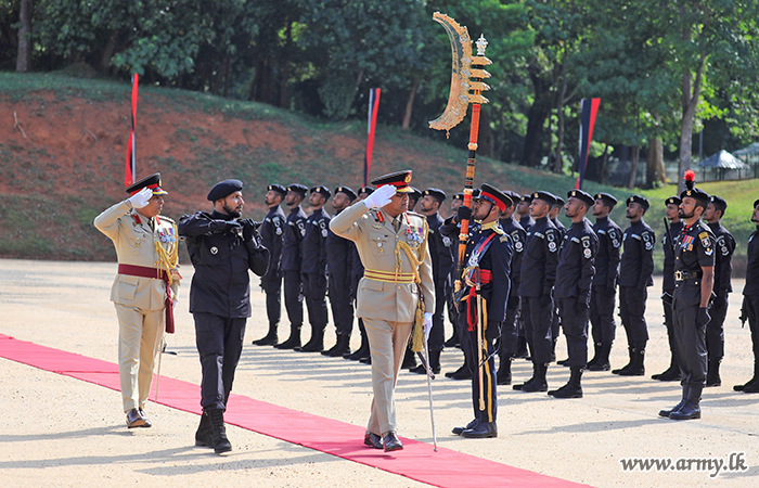 Outgoing Colonel of the Regiment, Special Forces Honoured at SF Regimental HQ