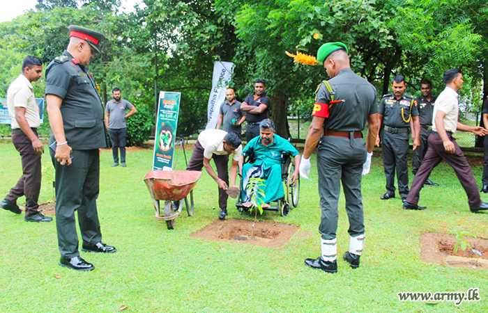 මිහිඳු සෙත් මැදුර සුවතා නිකේතනයේ භටපිරිස් ශ්‍රමදාන වැඩසටහනක්  දියත්කරති