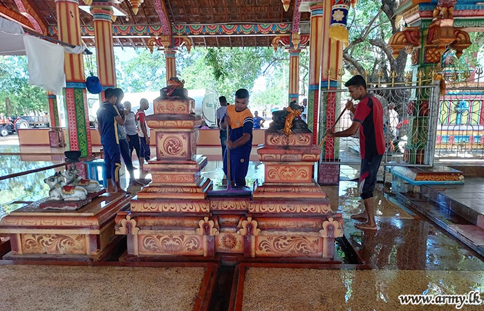 Troops ahead of Kovil Festival Clean Temple Compound