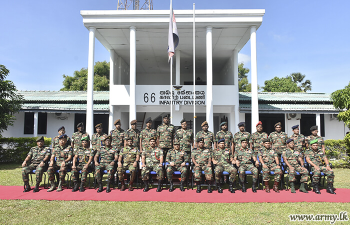 Mullaittivu SF Commander Visits 66 Infantry Division