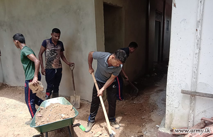 15 Drone Regiment SLA Troops Renovate Temple Building 