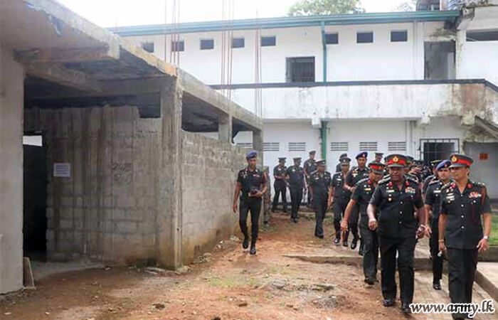 இலங்கை இராணுவ பொது சேவைப் படையணியின் புதிய படைத் தளபதி படையினரை சந்திப்பு   