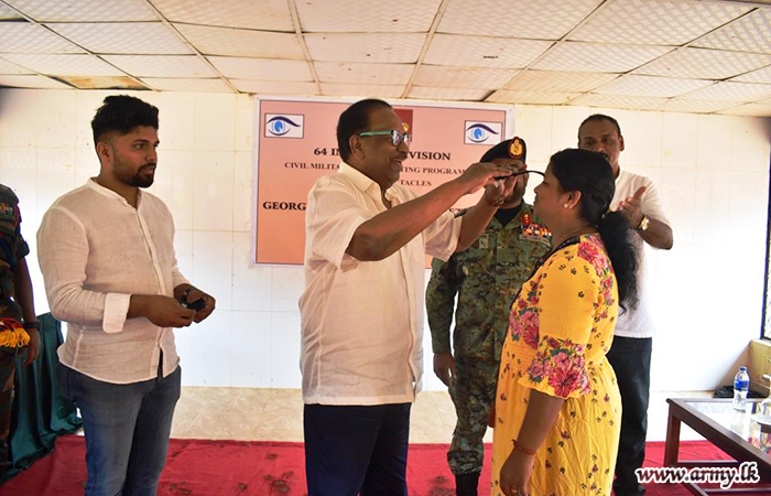 Oddusudan Locals Given Free Spectacles thru 64 Division Troops