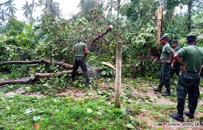West Troops after Heavy Rains & Strong Winds Launch Disaster Relief Action 