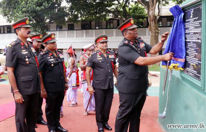 ශ්‍රී ලංකා පාබල රෙජිමේන්තු මූලස්ථානයේ අභිනවයෙන් ඉදිකළ පැසිපන්දු පිටිය විවෘත කෙරේ