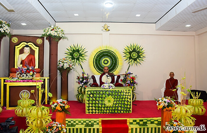 Central Troops Listen to 'Sith Niwa Hama Ena-Ama Budu Guna Suwanda' Dhamma Oration