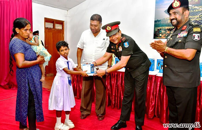 Oddusudan Families with Students Provided Solar Bulbs by 64 Infantry Division