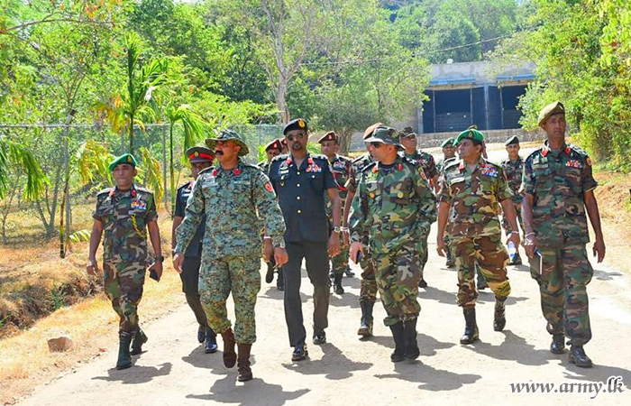 ආරක්‍ෂක සේනා ආඥාපති - මධ්‍යම, අගුණුවැල්පැලැස්ස ප්‍රාදේශීය යුධෝපකරණ ගබඩා සංකීර්ණයේ සංචාරයක