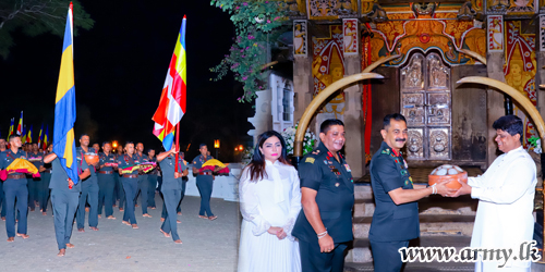 Commander in Kandy Formally Delivers Army-processed 'Copra' for Dalada Perahera Illuminations 