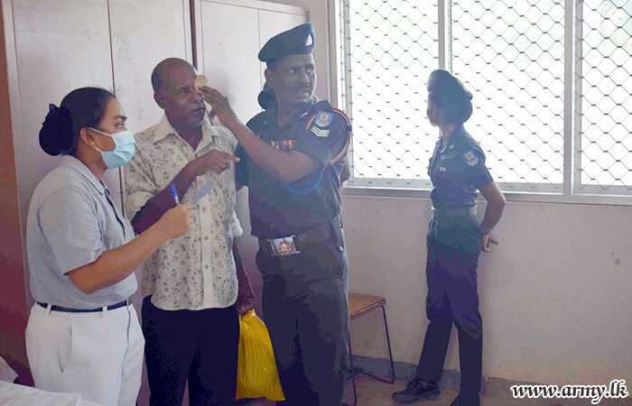 Army-Organized Eye Camp Provides Treatment & Spectacles for Mullaittivu Civilians