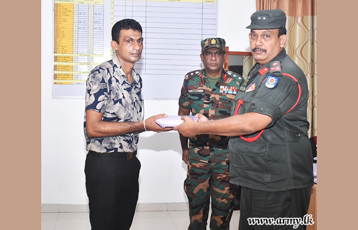 66 வது காலாட்  படைப்பிரிவினால்  சிவில் ஊழியர்களுக்கு ஊக்கத்தொகைகள் 