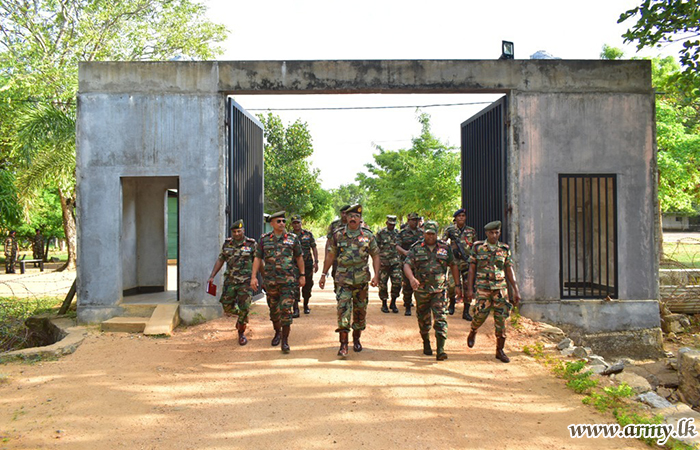 ආරක්‍ෂක සේනා ආඥාපති - නැගෙනහිර, සිය බලප්‍රදේශයේ නිල සංචාරයක