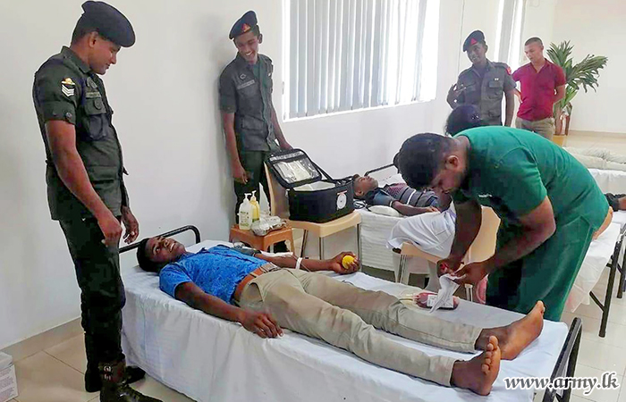 Tellippalai Base Hospital Patients Receive Blood from Soldiers