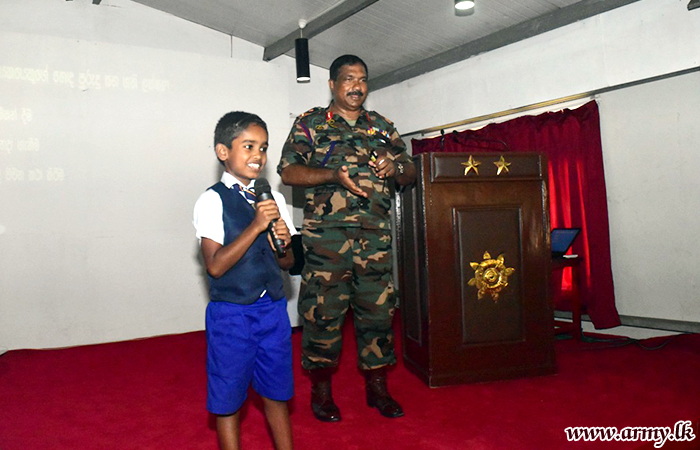 24 Infantry Division Troops Inspire Junior Prefects in Ampara