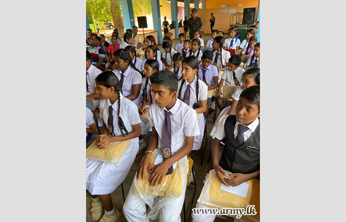 CAVT Troops Support Studies of Deserving Students in Kalaoya 