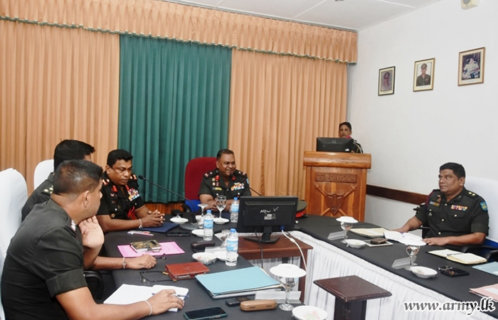 FMA - East Commander Meets All Logistic Commanding Officers in Trinco