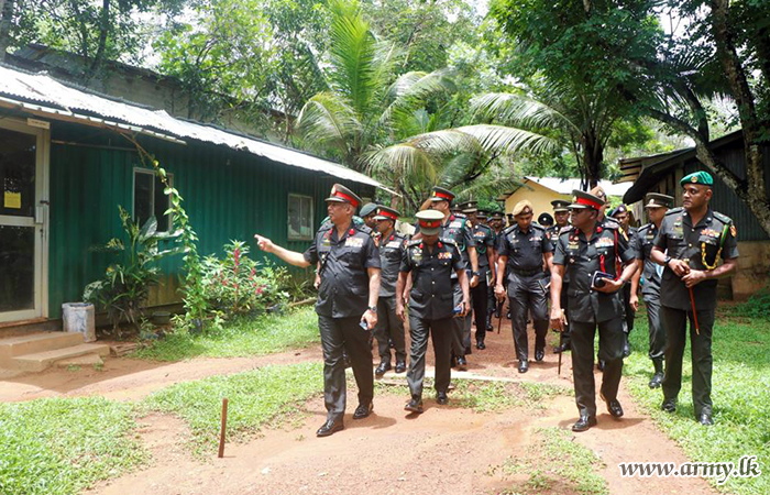 ආරක්‍ෂක සේනා ආඥාපති - බටහිර, පානළුව බලඇණි පුහුණු පාසලේ නව ඉදිකිරීම්හි ප්‍රගතිය නිරීක්‍ෂණය කරයි