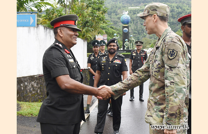 එක්සත් ජනපද නියෝජිත කණ්ඩායමක් මෙරට සාම සාධක මෙහෙයුම් පුහුණු  ආයතනයේ සංචාරයක