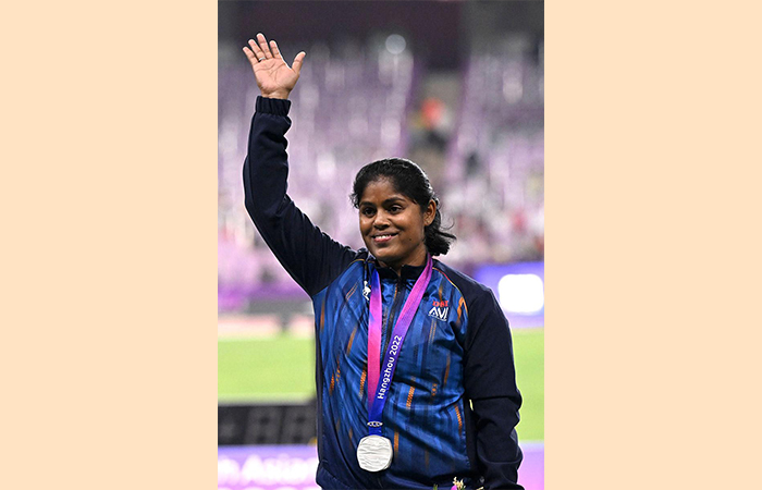 19 වැනි ආසියානු ක්‍රීඩා උළෙලේදී යුද්ධ හමුදා මලල ක්‍රීඩිකාව හෙල්ල විසිකිරීමේ ඉසව්වෙන් රිදී පදක්කමක් දිනා ගැනීමට සමත් විය