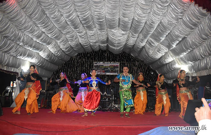 Mullaittivu Troops Hold Mega Music Show on Beach