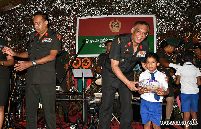 යුද්ධ හමුදා කාන්තා බලකා සේවා වනිතා ශාඛාවෙන් ලෝක ළමා දිනය වෙනුවෙන් වැඩසටහනක්