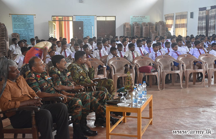 Vakarai Students & Civilians Educated on Dangers of Narcotics  