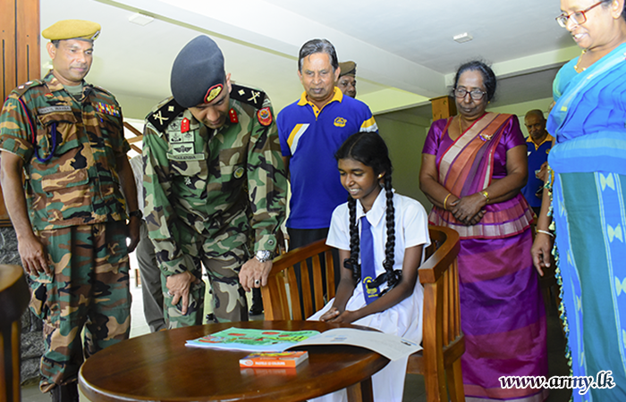 SFHQ- Central Provides School Accessories to Diyatalawa Students