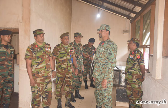 11 Infantry Division GOC Continues Familiarization Visits 