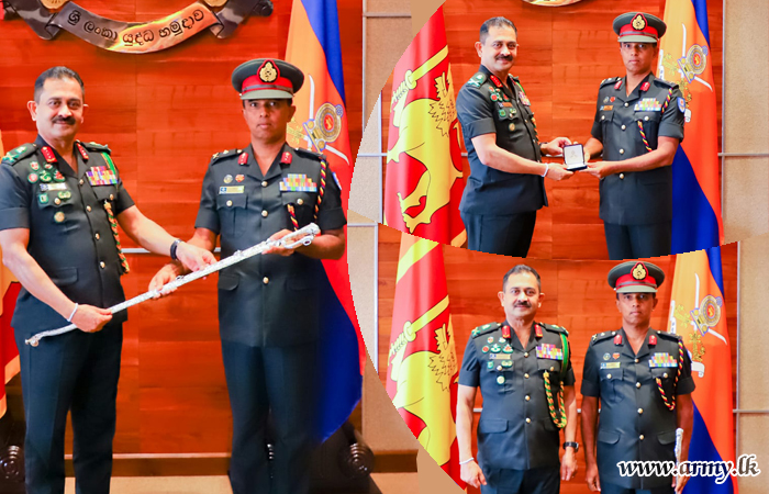 Major General D.A Amarasekara Receives Symbolic Sword of Authority