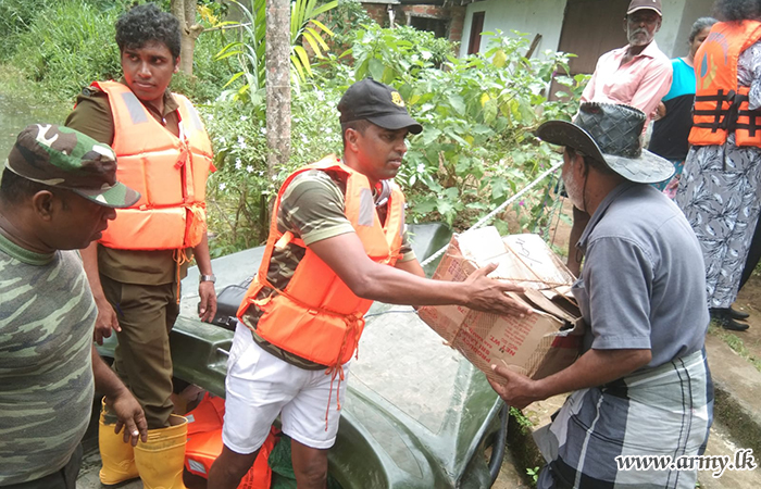 61 Infantry Division Continues Supply of Transport & Cooked Meals in Matara  