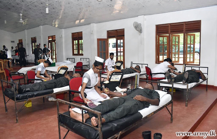 Mullaittivu Troops Donate Blood to Coincide with Army Anniversary 