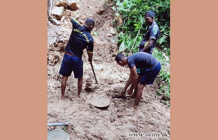 9 SLSR Troops Clean Community Hall