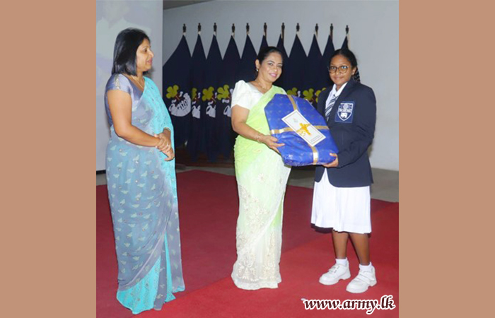 இலங்கை இலேசாயுத காலாட் படையணியின் போர் வீரர் மற்றும் குடும்பங்களுக்கு உதவி 