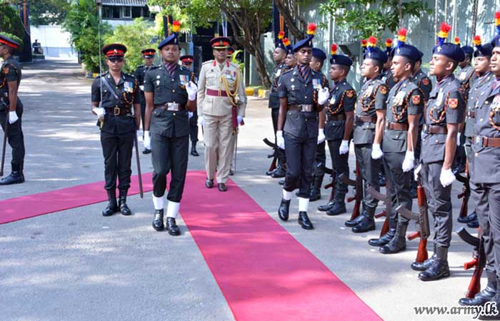 இலங்கை மின்சார மற்றும் இயந்திர பொறியியல் படையணியின் வெளிச்செல்லும் அதிகாரிக்கு வாழ்த்துகள் 