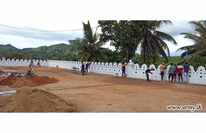 20 SLLI Troops Help Painting & Renovation of  Buddhist Temple