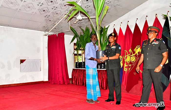 More Coconut Saplings Distributed to Encourage Mullaittivu Civilians